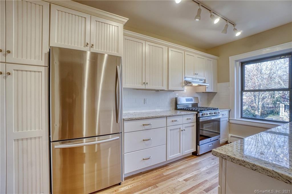 110 Livingston St #A3 - Photo 2 of 11