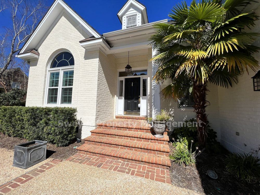 719 Arboretum Dr - Photo 2 of 47