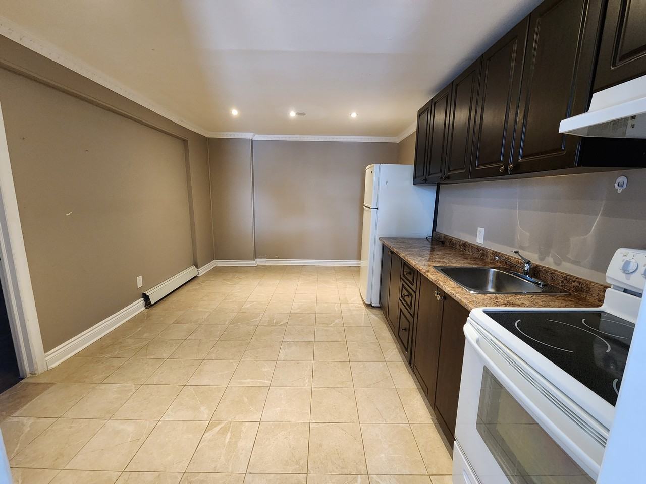 1006 Saint Laurent Boulevard #2 - Photo 2 of 8