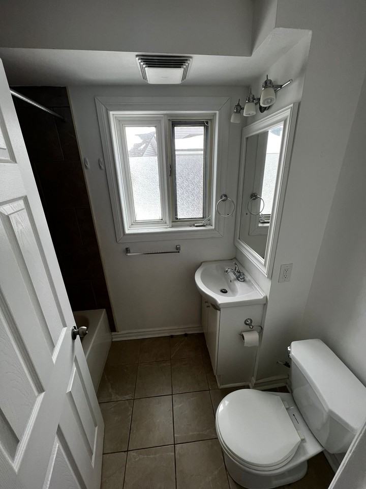 1006 Saint Laurent Boulevard #2 - Photo 6 of 8