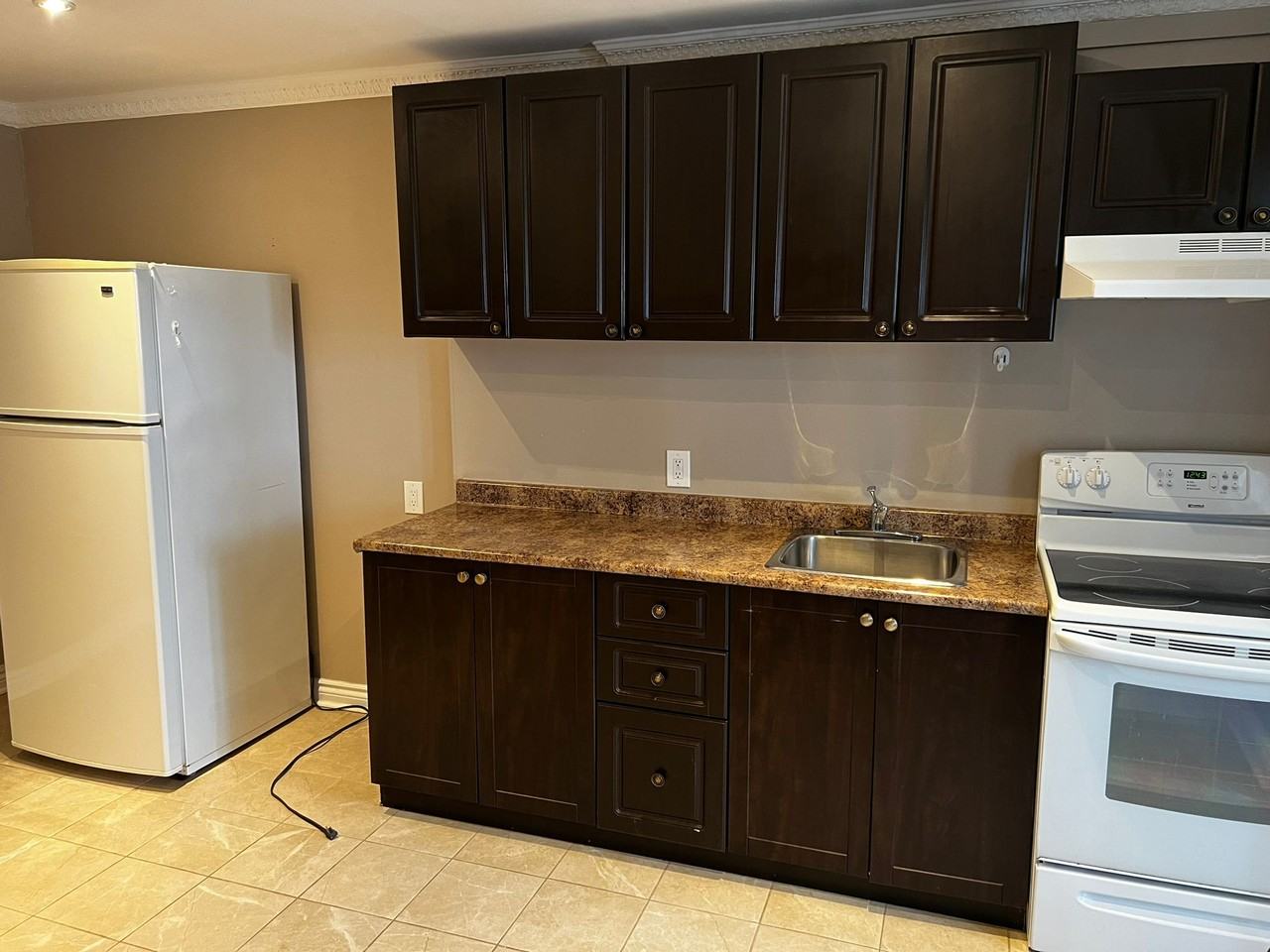 1006 Saint Laurent Boulevard #2 - Photo 3 of 8