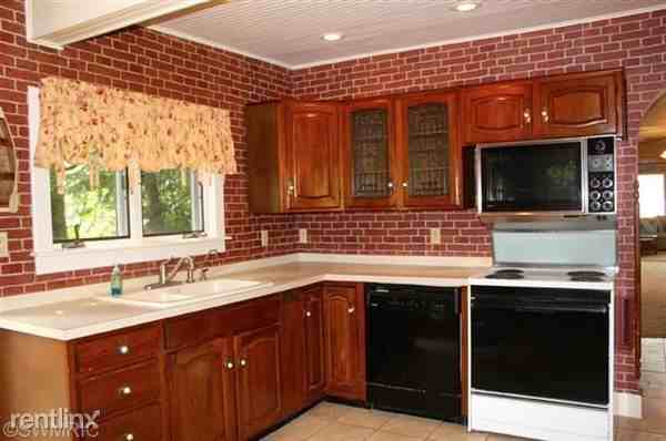 1032 E 88th St - Photo 3 of 9