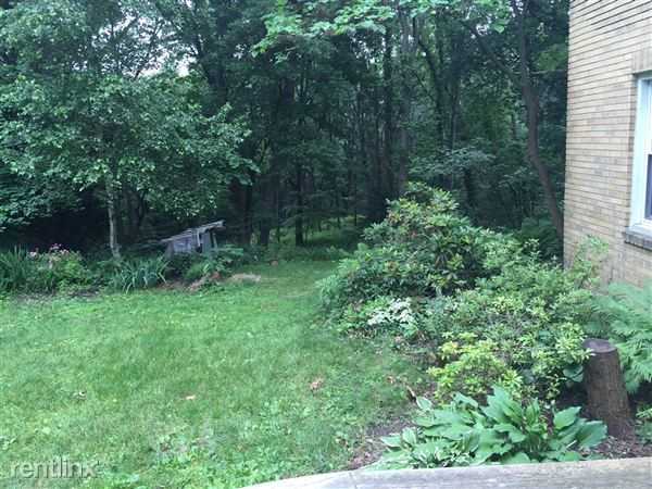 1616 Dover Rd - Photo 3 of 10