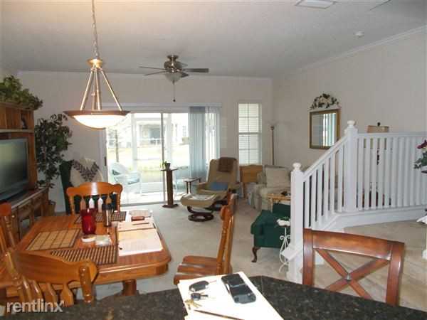 195 Bayberry Cir - Photo 2 of 10