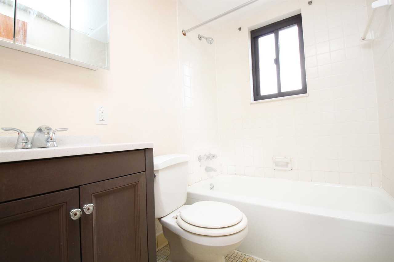 504 ORCHARD AVENUEAPT 202 #202 - Photo 7 of 10