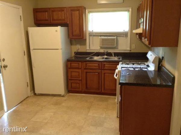 129 Fairburn Rd SW - Photo 2 of 9