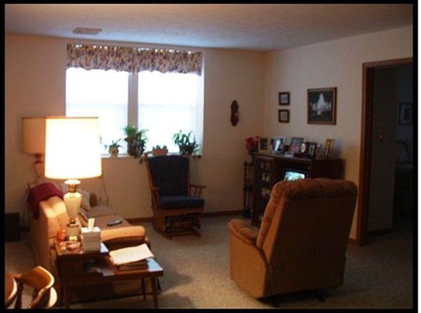 Dublin Village Apartments - Photo 2 of 6