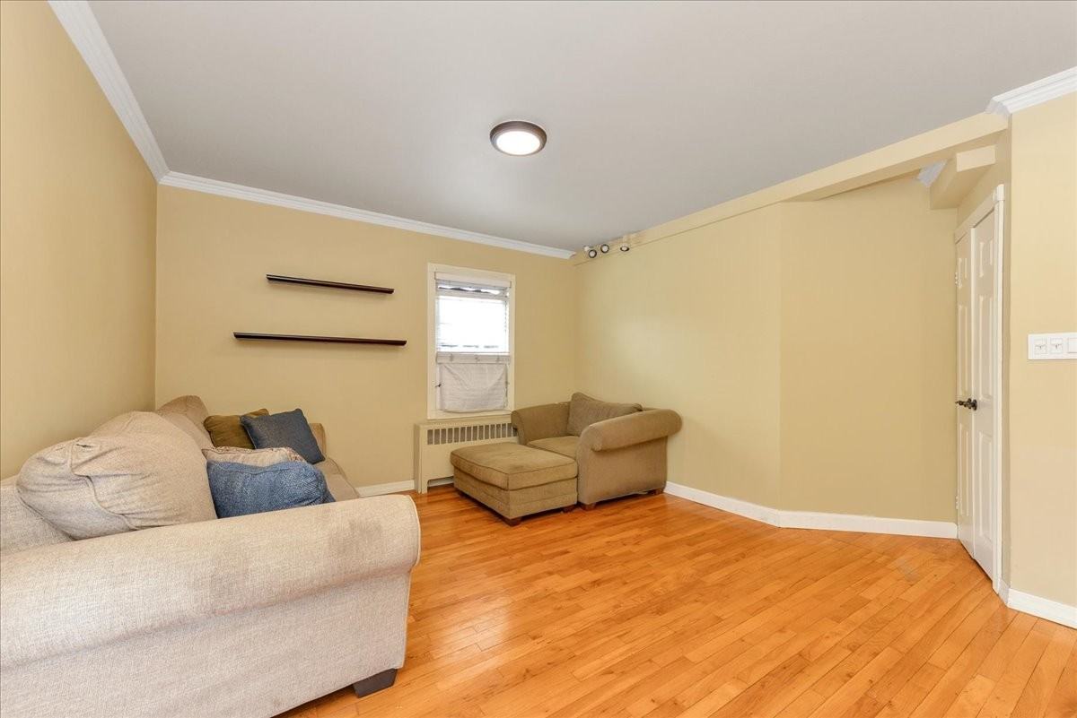 1241 Peninsula Blvd - Photo 3 of 23