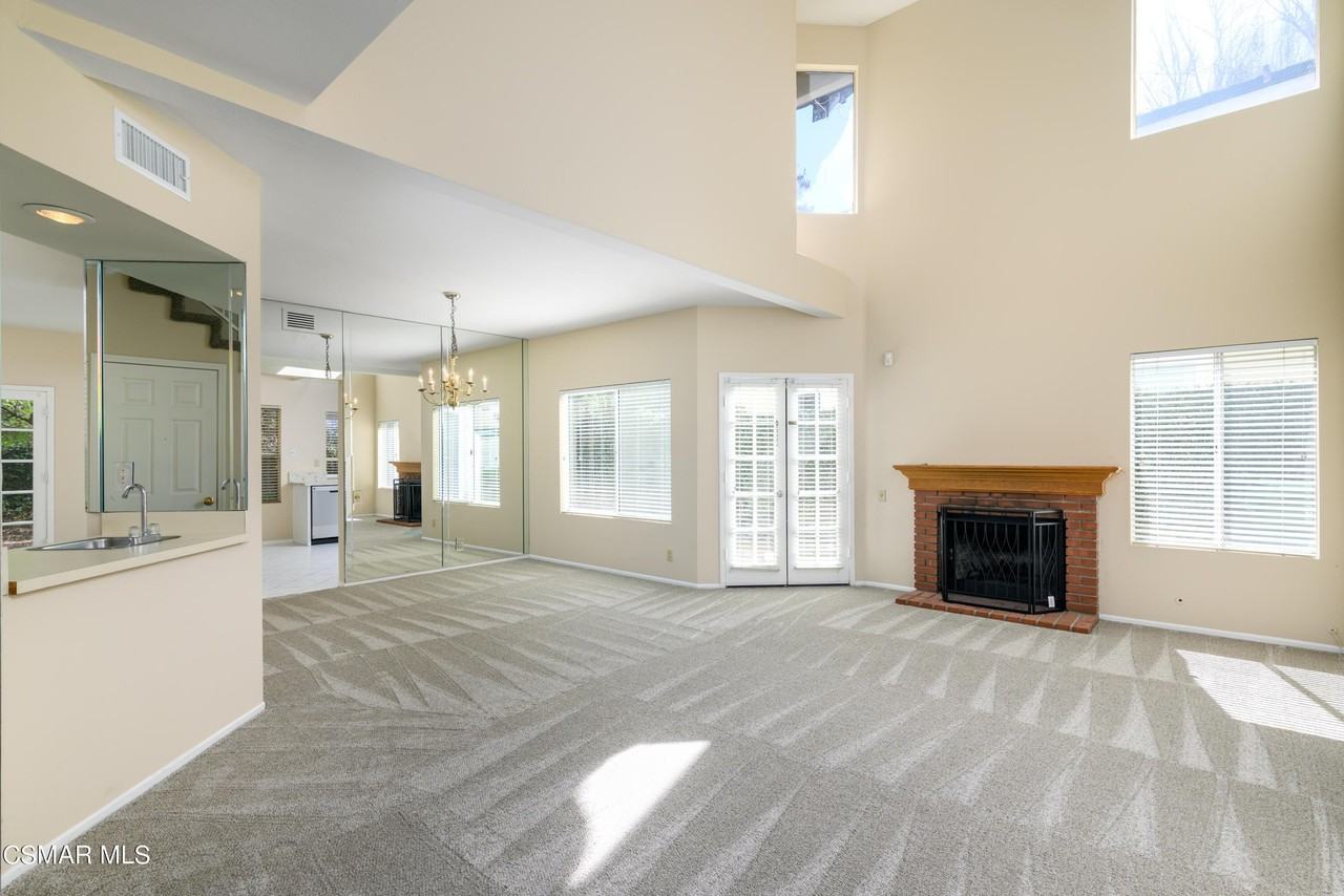 12034 Alderbrook St - Photo 2 of 22