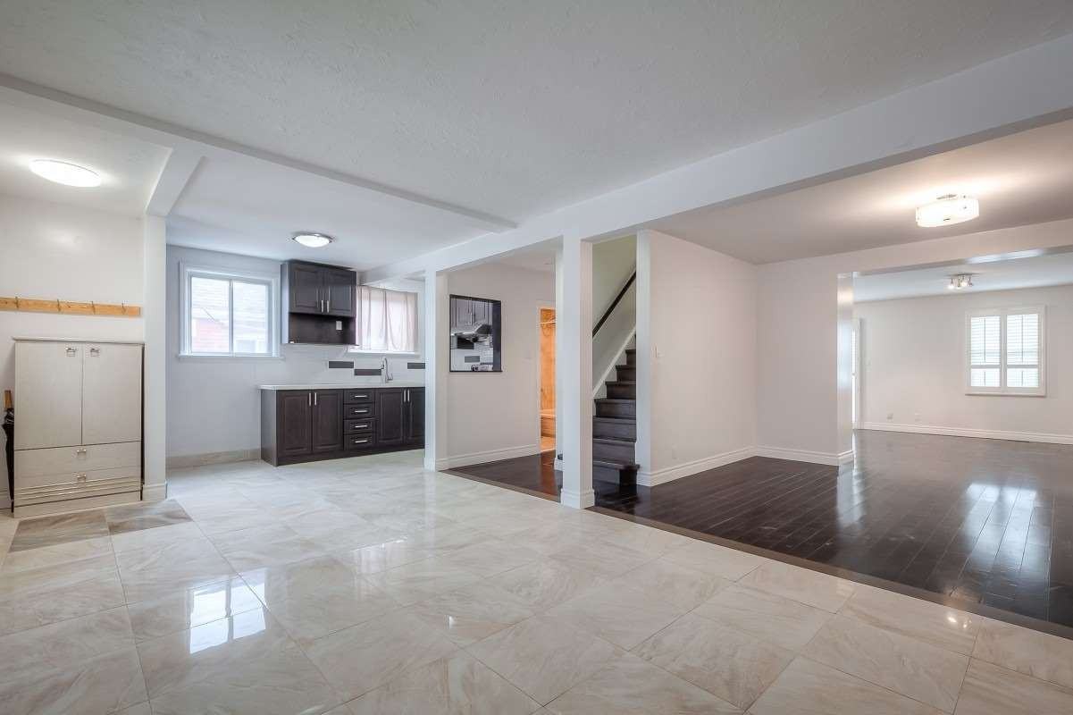 17 Albani Street - Photo 3 of 12