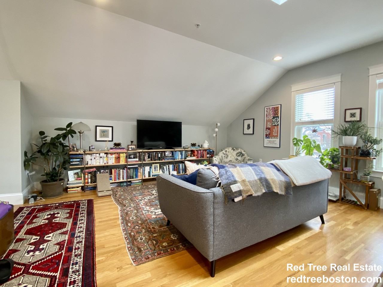 405 S Huntington Ave #3 - Photo 4 of 21