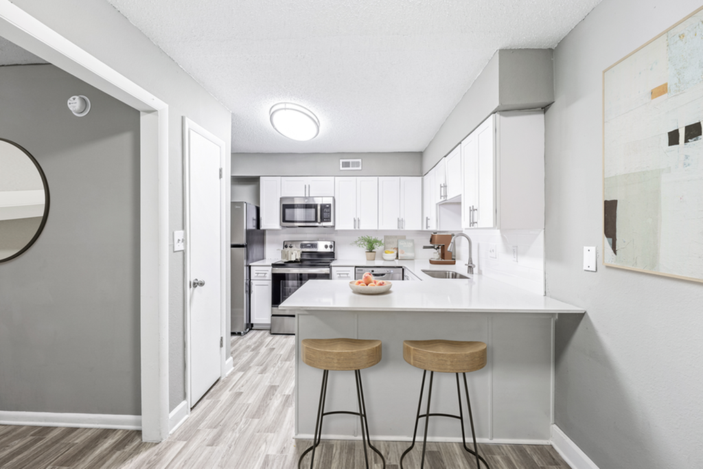 Elliot Roswell Apartments - Photo 2 of 50