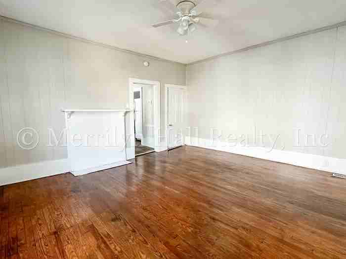 325 Hudson St - Photo 3 of 17