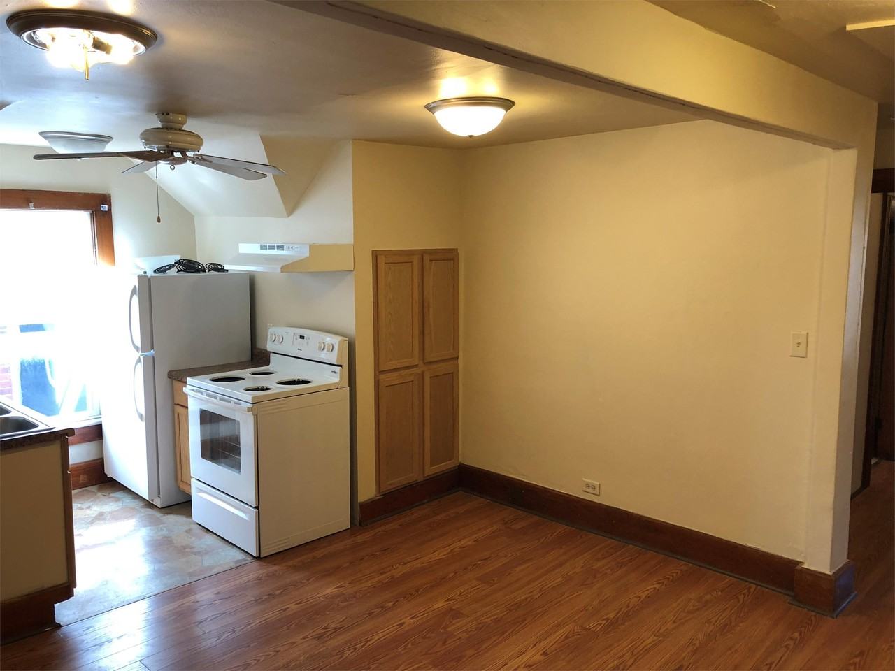 101 West 7th Street - Photo 2 of 12