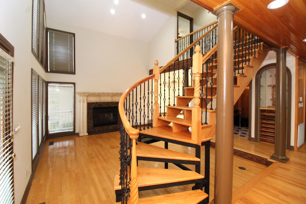 97 S Hartman Ave #1 - Photo 7 of 30