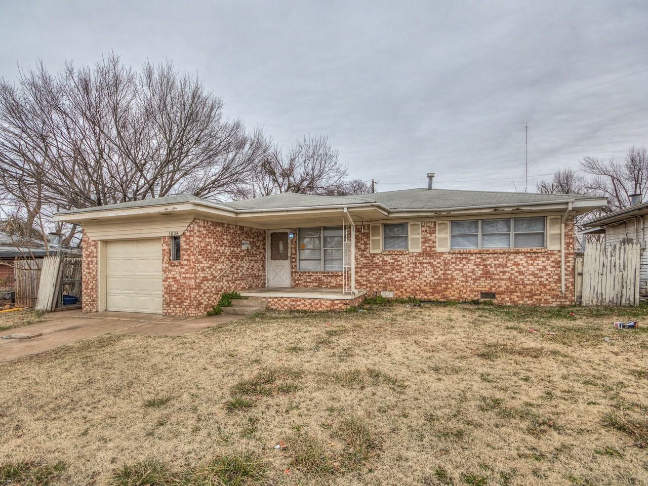 5004 S Broadway Pl #1 - Photo 2 of 12