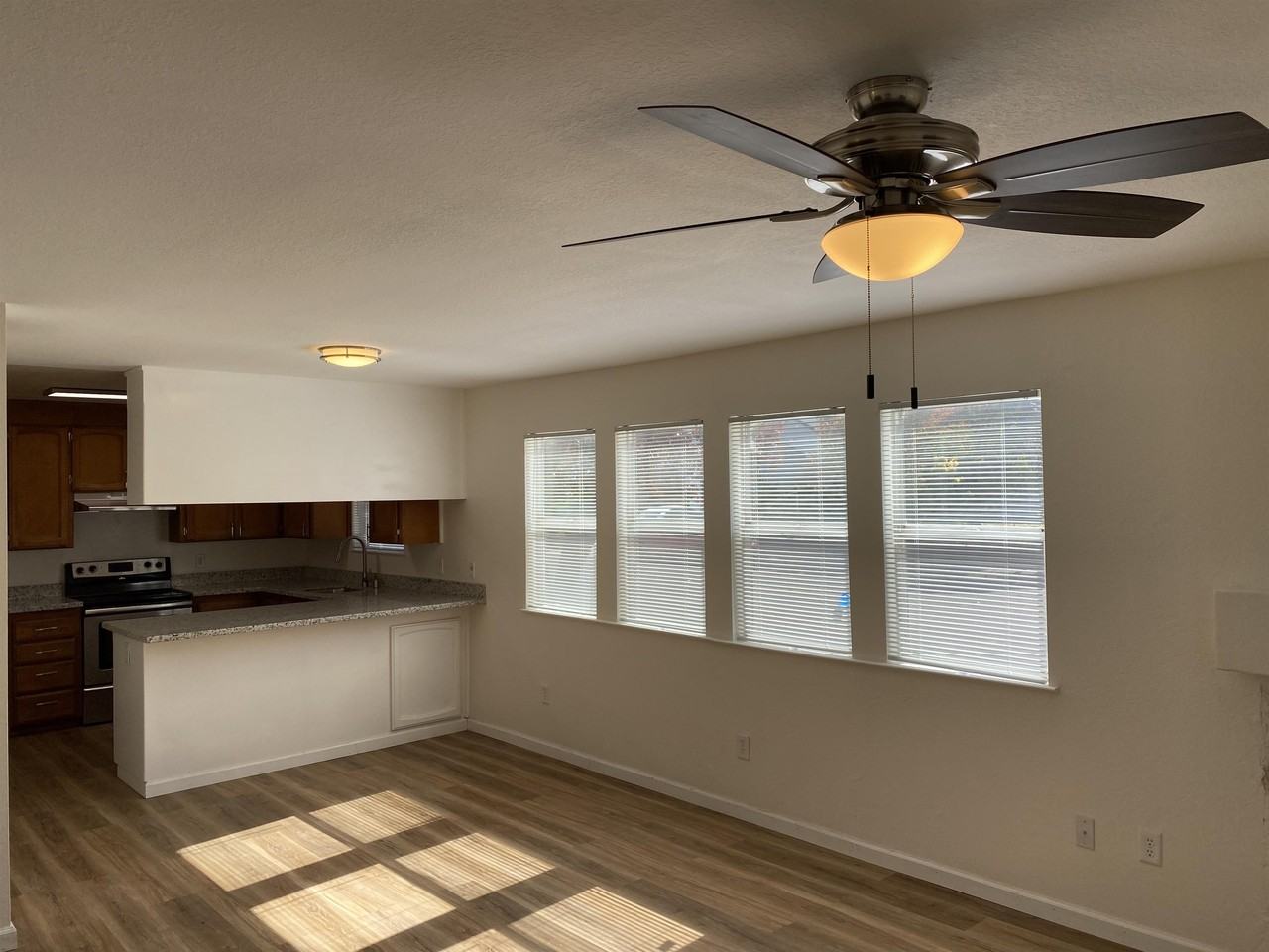 725 Kiley Ave #1 - Photo 4 of 9