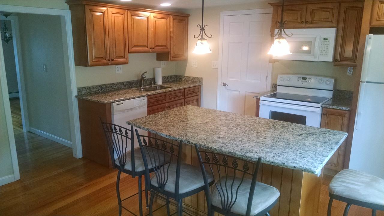 249 Oxford St N - Photo 2 of 9