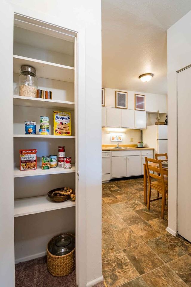 Courtland Ridge - Photo 2 of 38