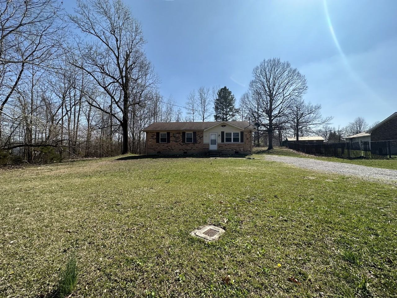 335 Woodale Dr - Photo 2 of 18