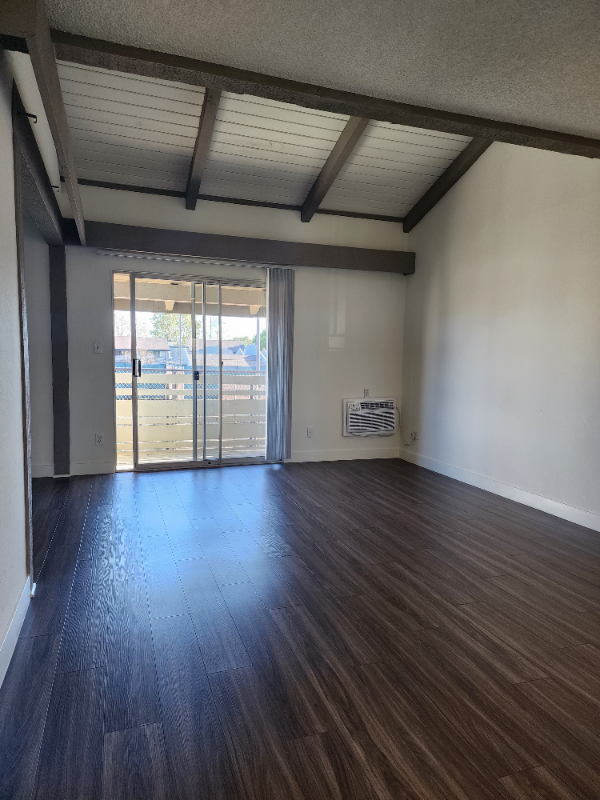 15400 Belgrade St - Photo 2 of 15