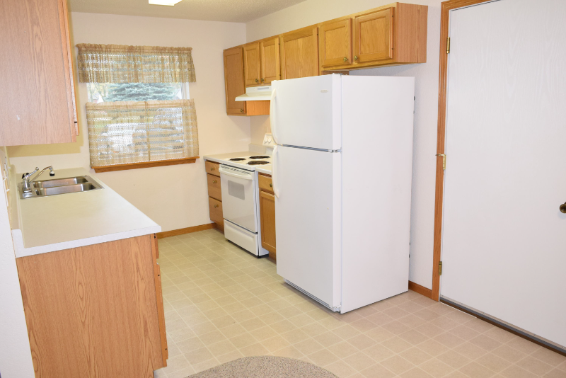 531 Burton Ln - Photo 3 of 12