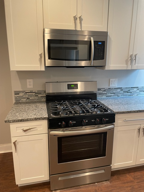 3510 Leech St - Photo 6 of 34