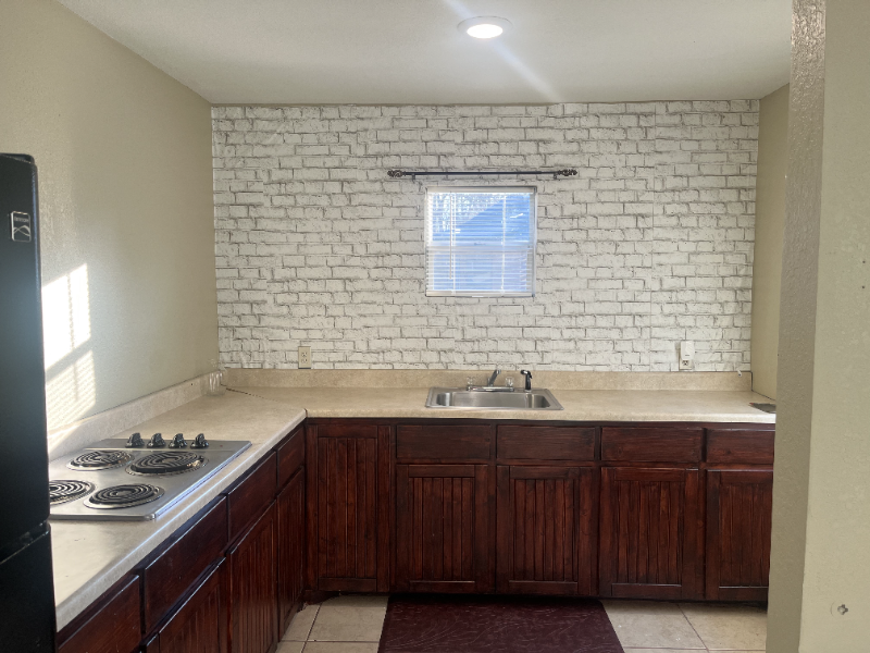 10842 Knollwood Dr - Photo 3 of 13