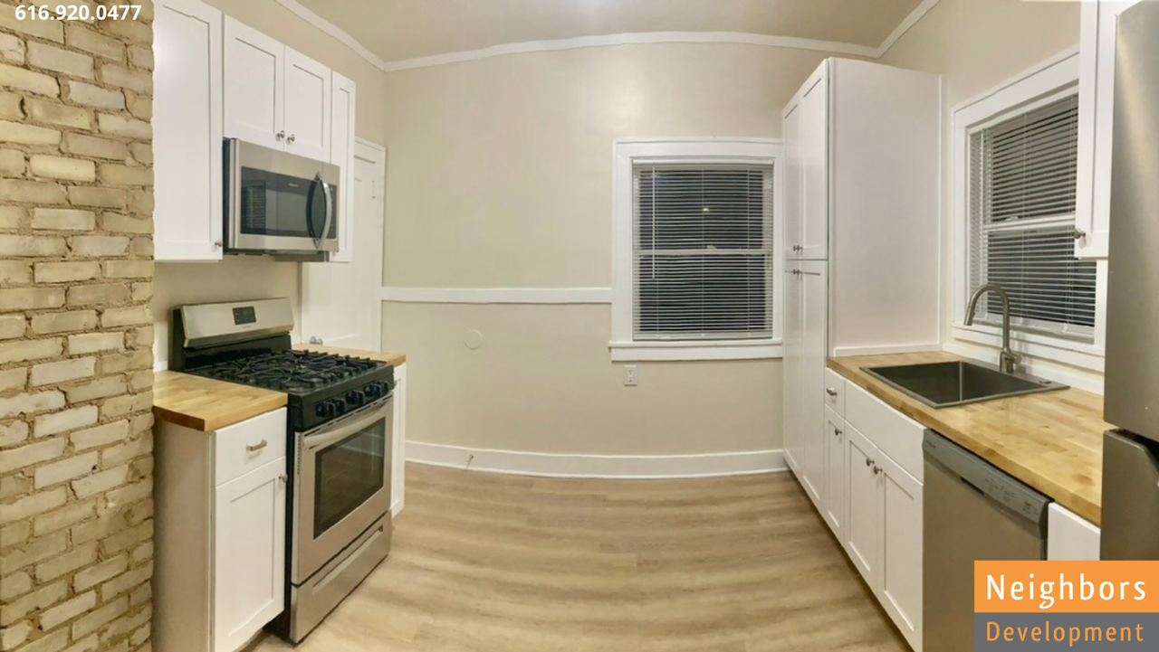 1139 Walker Ave Nw #1 - Photo 4 of 26