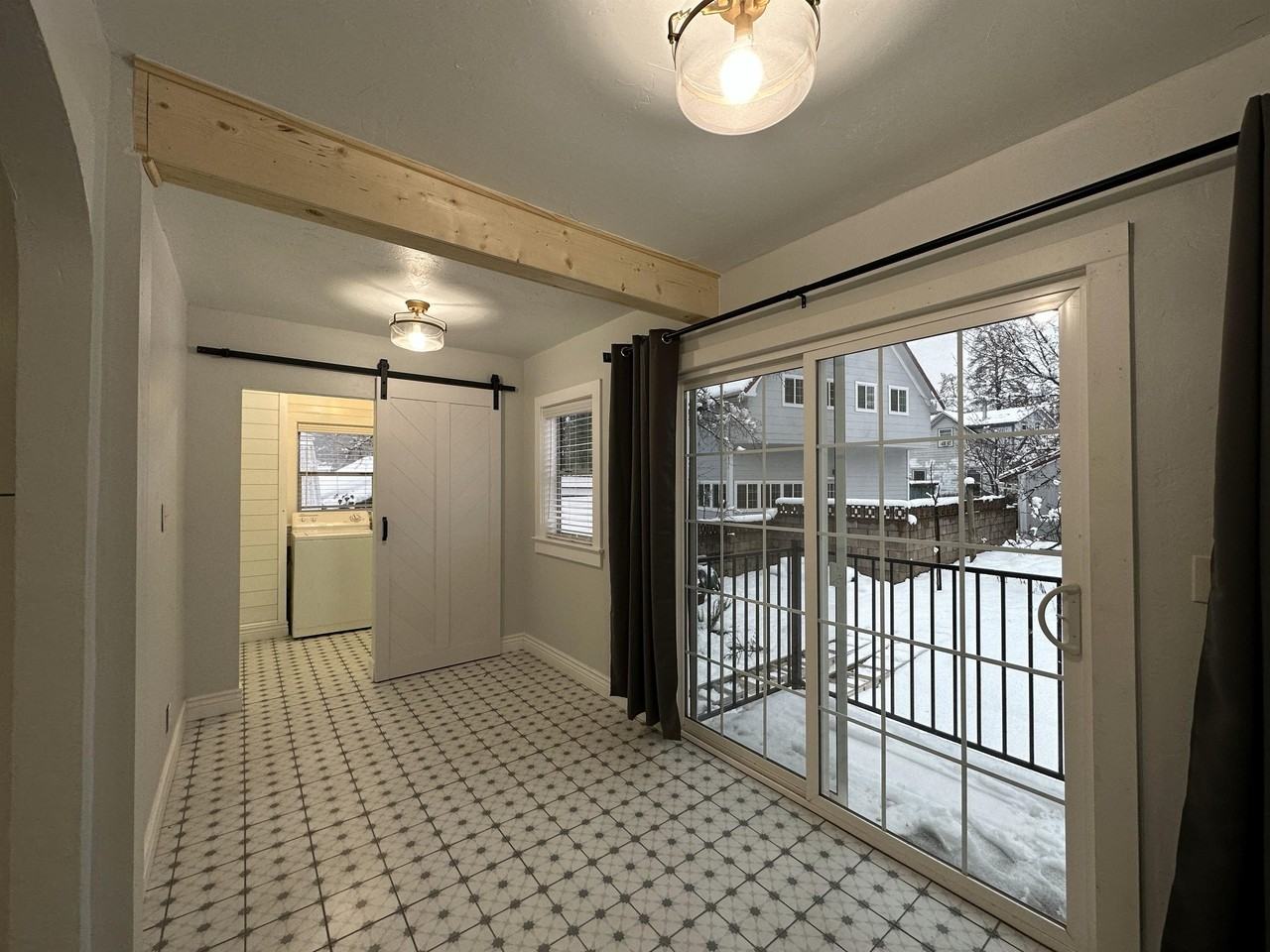 608 Neal St #1 - Photo 4 of 18