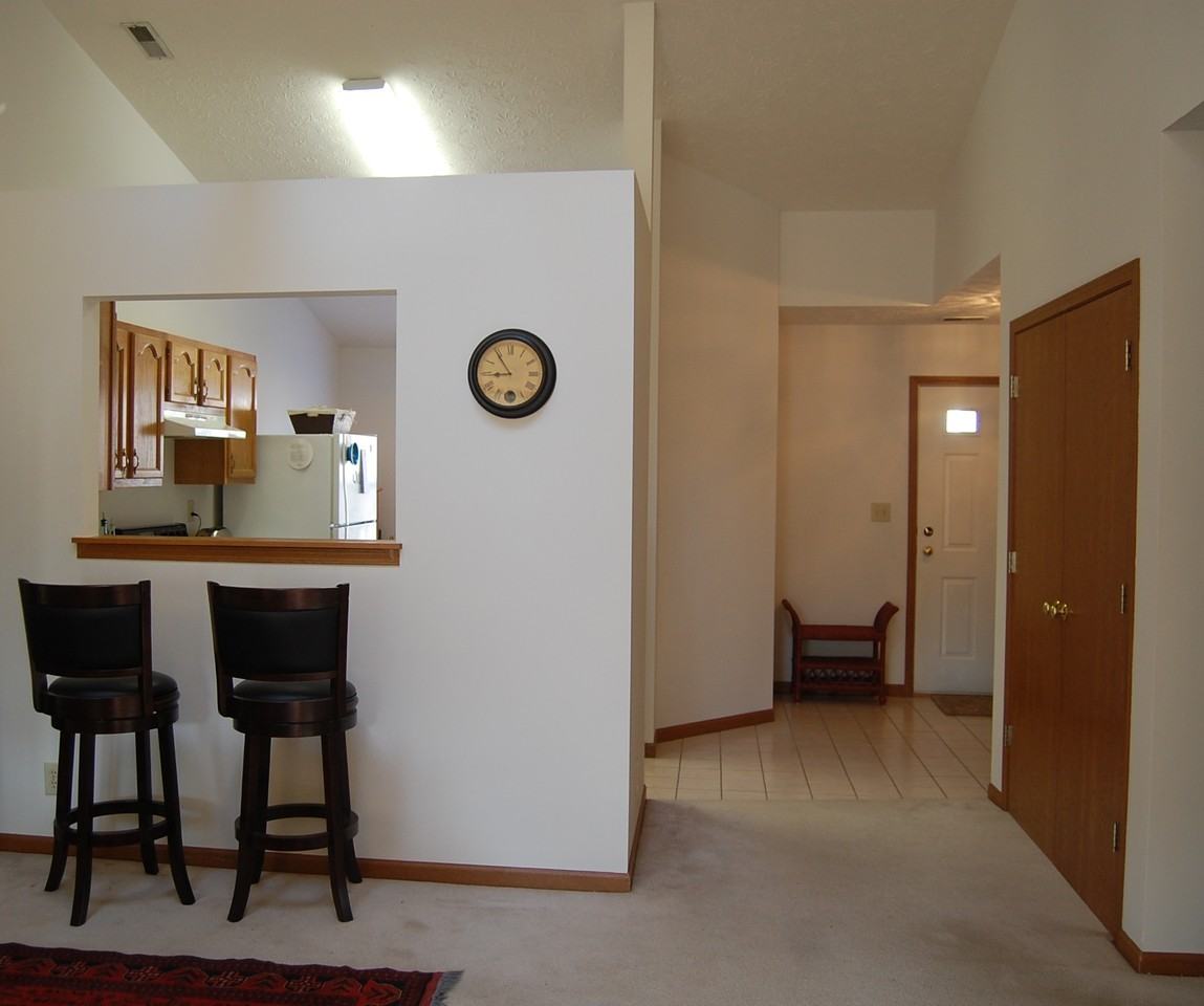 1737 Sandpiper Ct S - Photo 2 of 4
