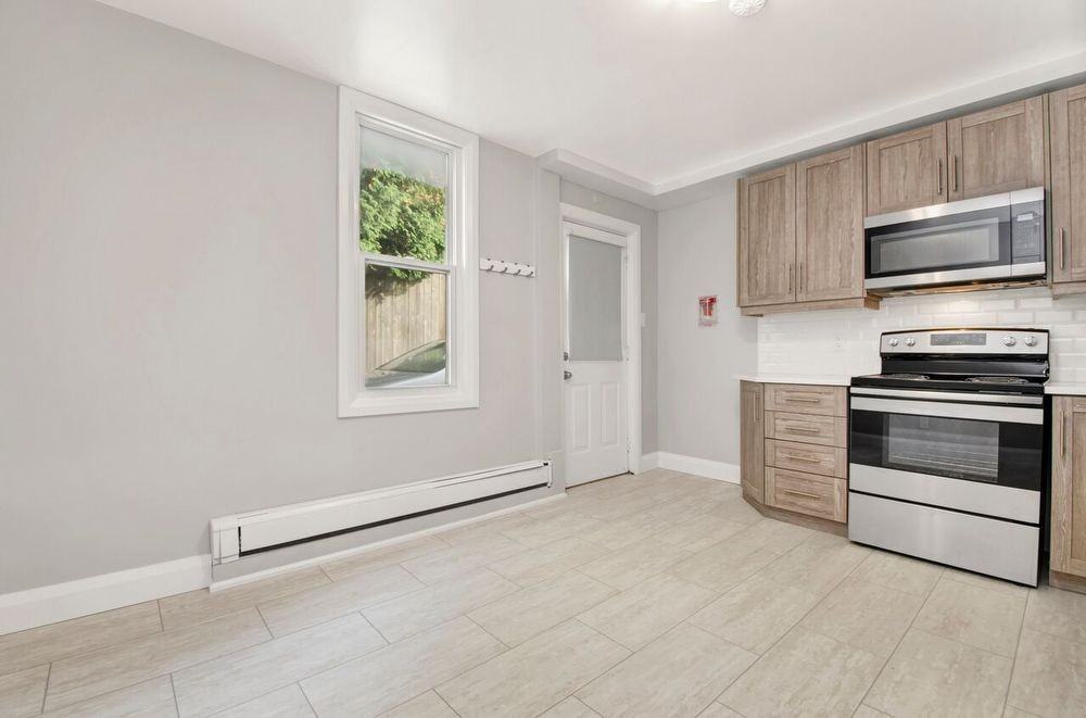 338 B - 338 Somerset Street E - Photo 2 of 11