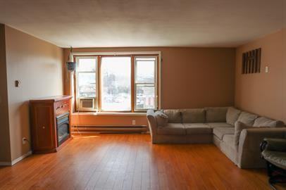 109 Queen Street - Photo 2 of 5