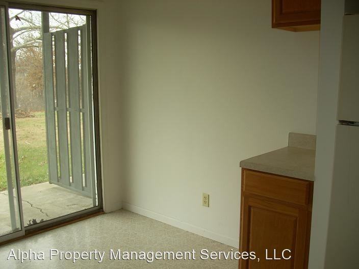 208 Grant St. - Photo 3 of 4