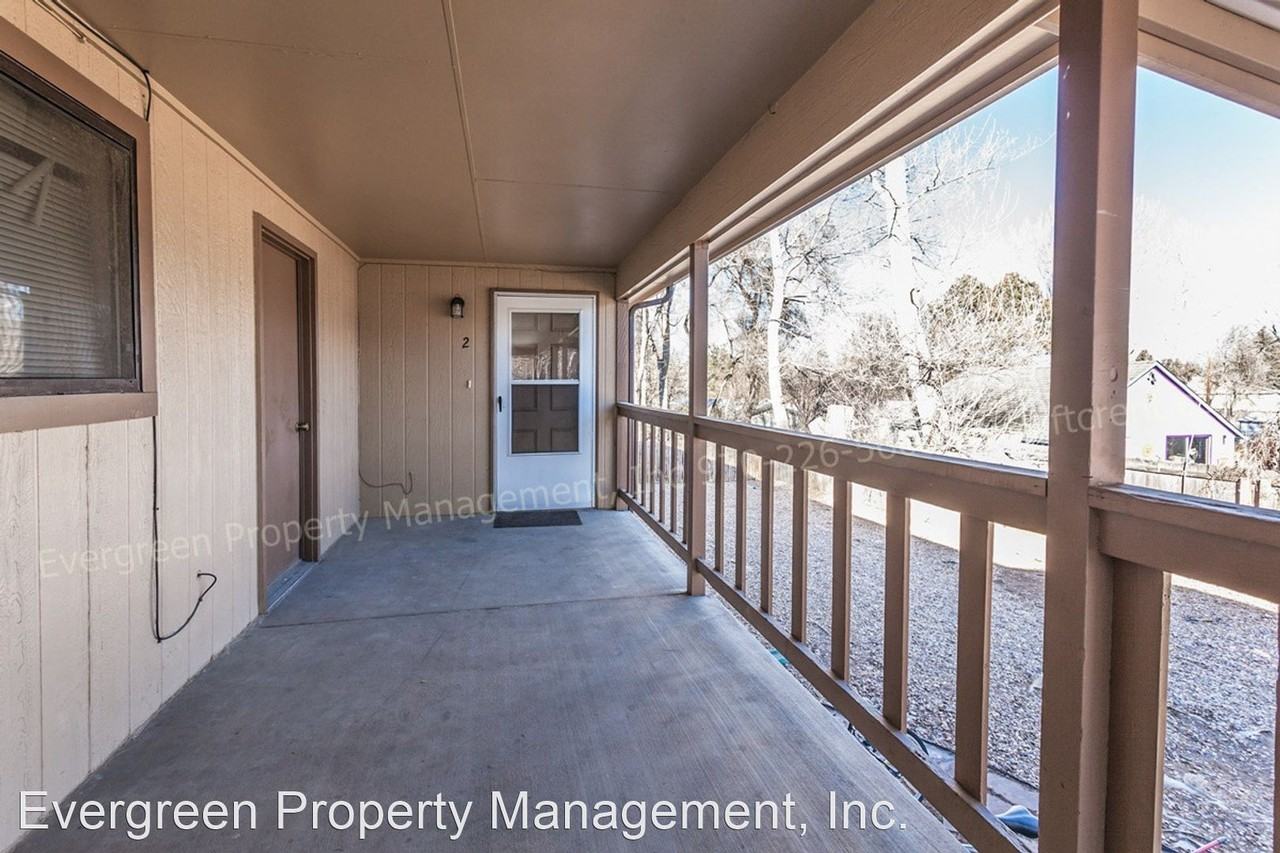 1244 Maple St - Photo 3 of 24