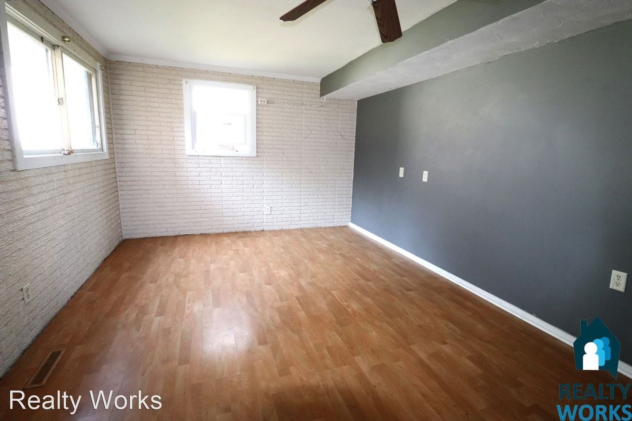 Y Street - Photo 2 of 6