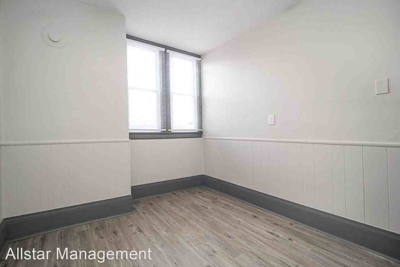 1380 E 52 St - Photo 3 of 22