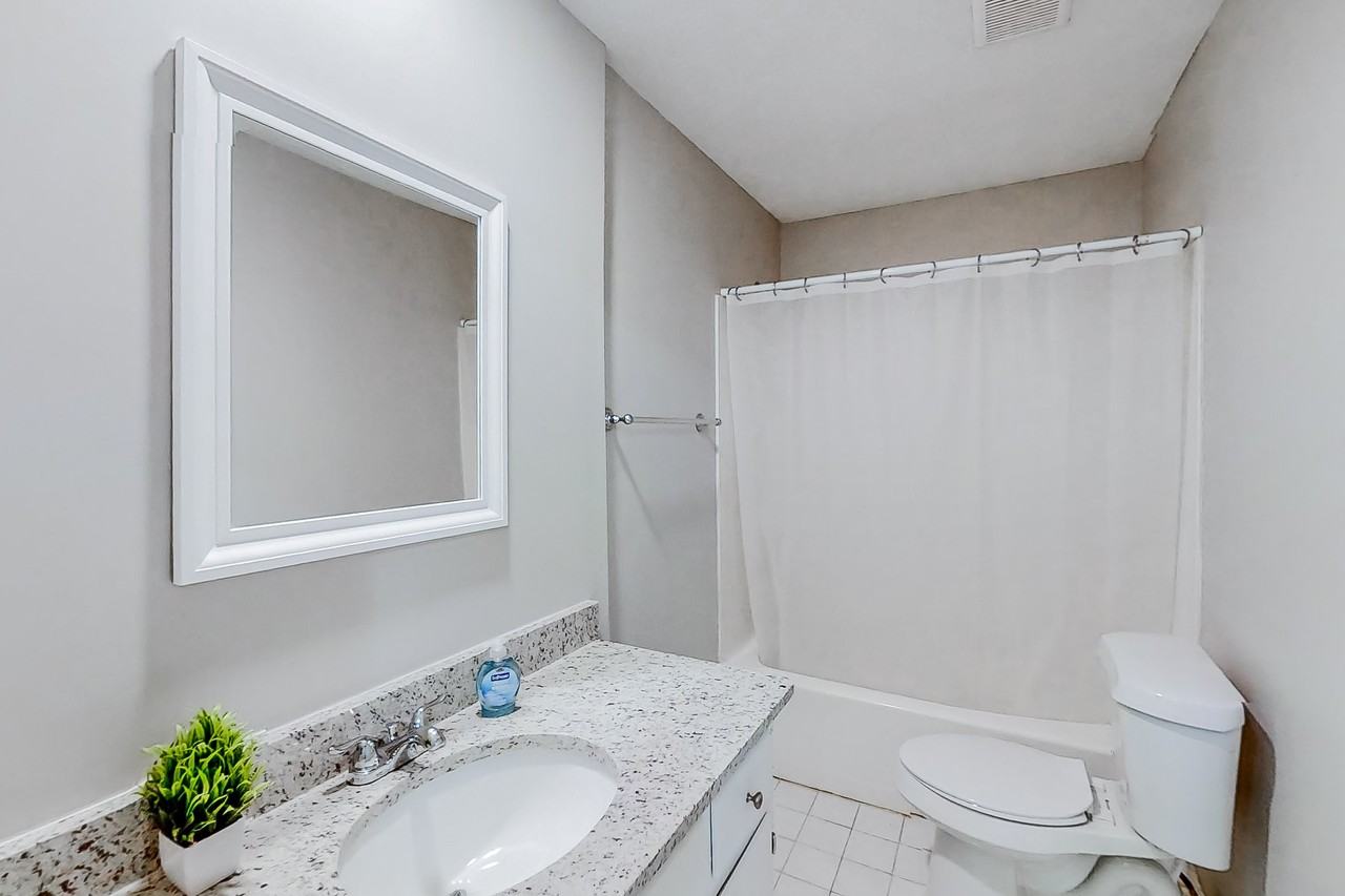 Anderson Dr - Photo 2 of 8