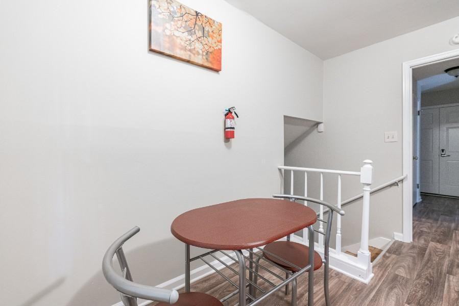 Knollview Dr - Photo 3 of 8