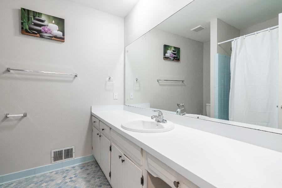 Knollview Dr - Photo 4 of 8