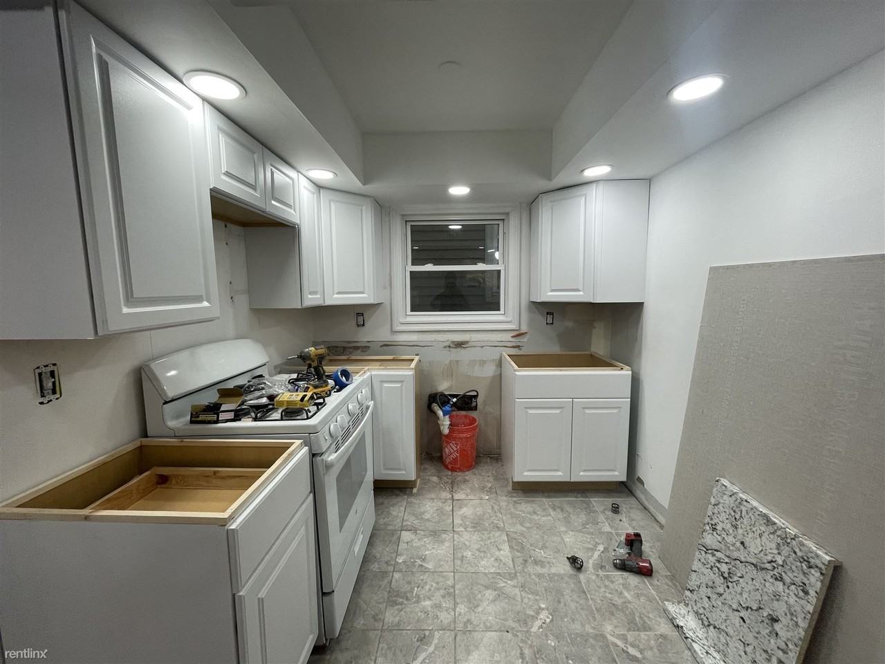 10 Merchant St Apartments in North Ironbound, Newark, NJ 07105 Zumper