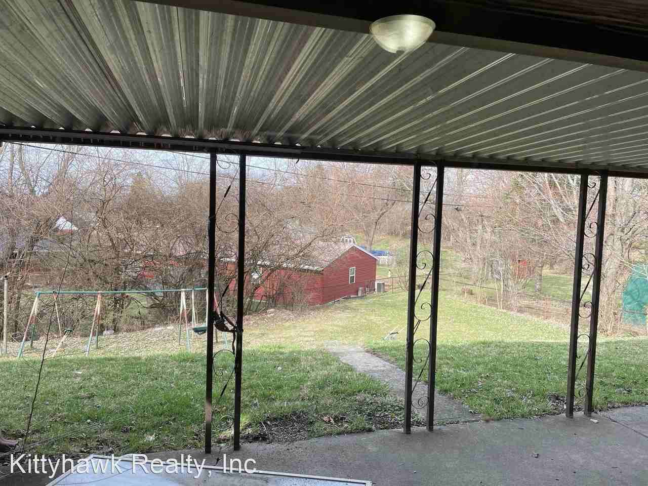 5485 Brandt Pike - Photo 3 of 8