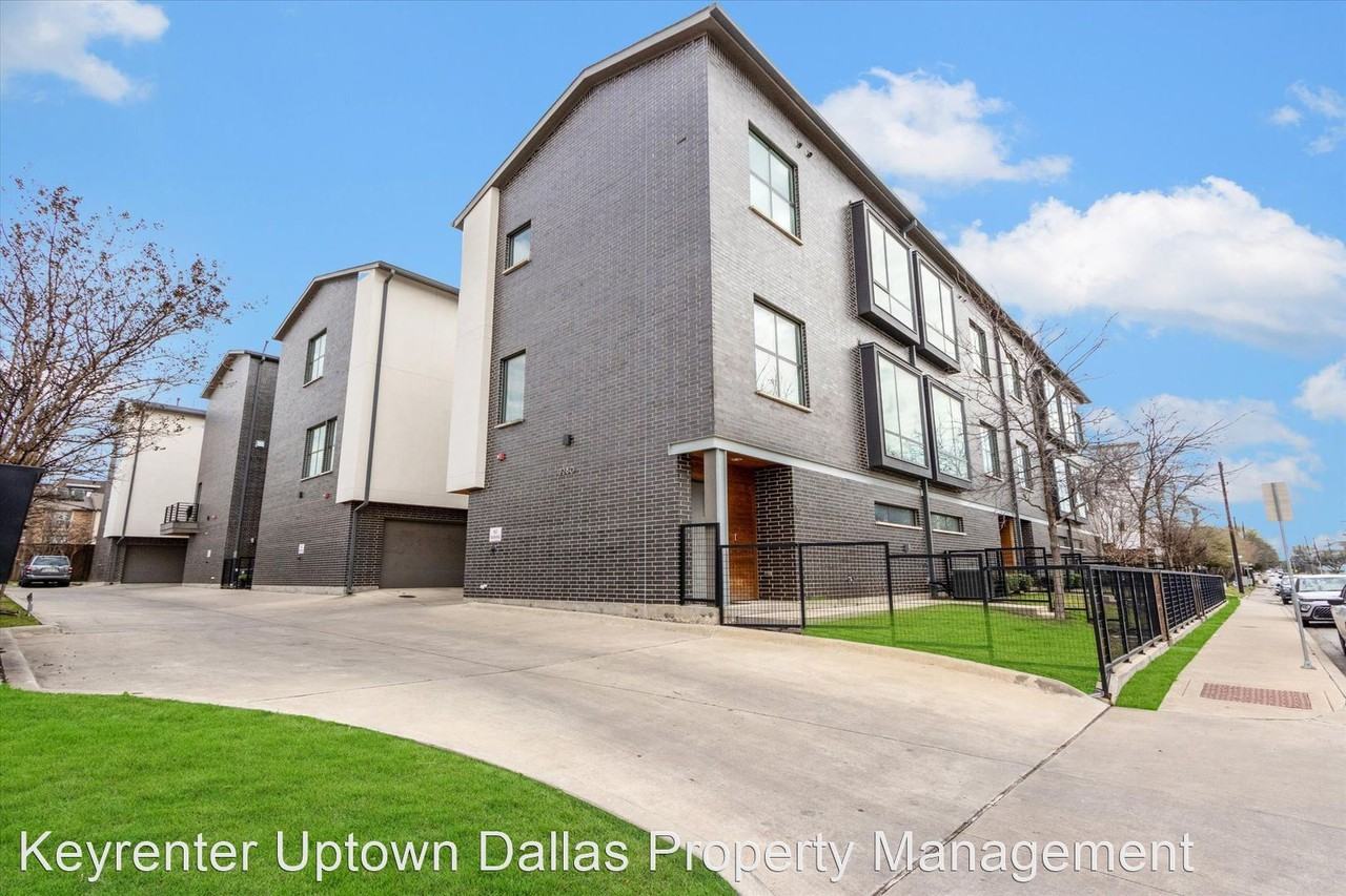 2280 N Fitzhugh Ave #20 - Photo 2 of 28