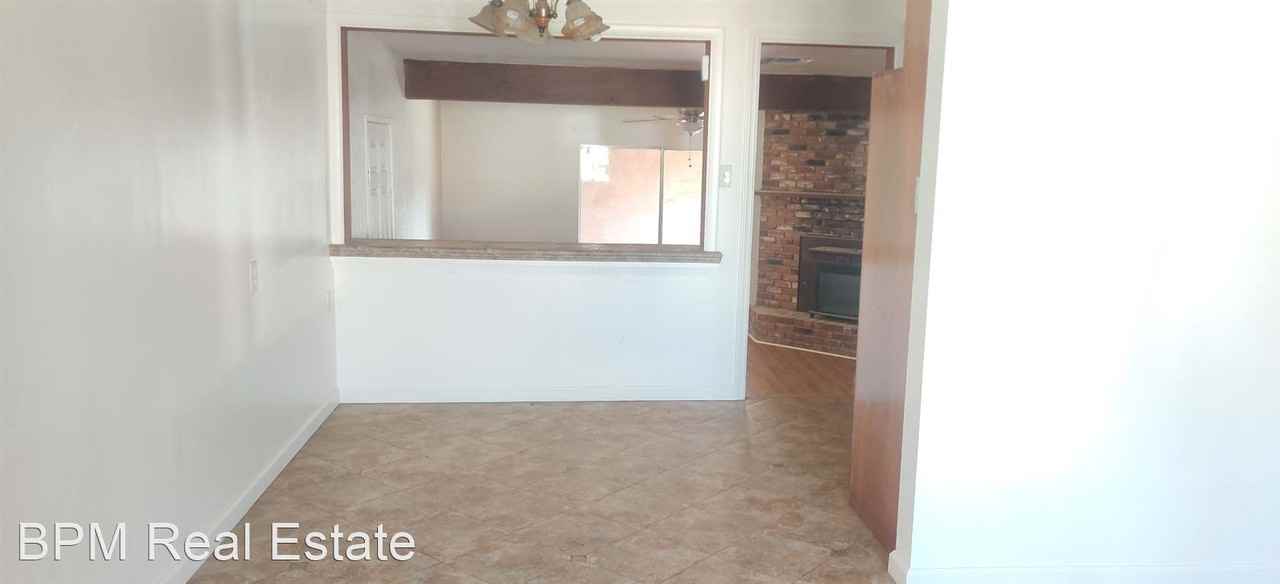 1614 9th Ave - Photo 3 of 12