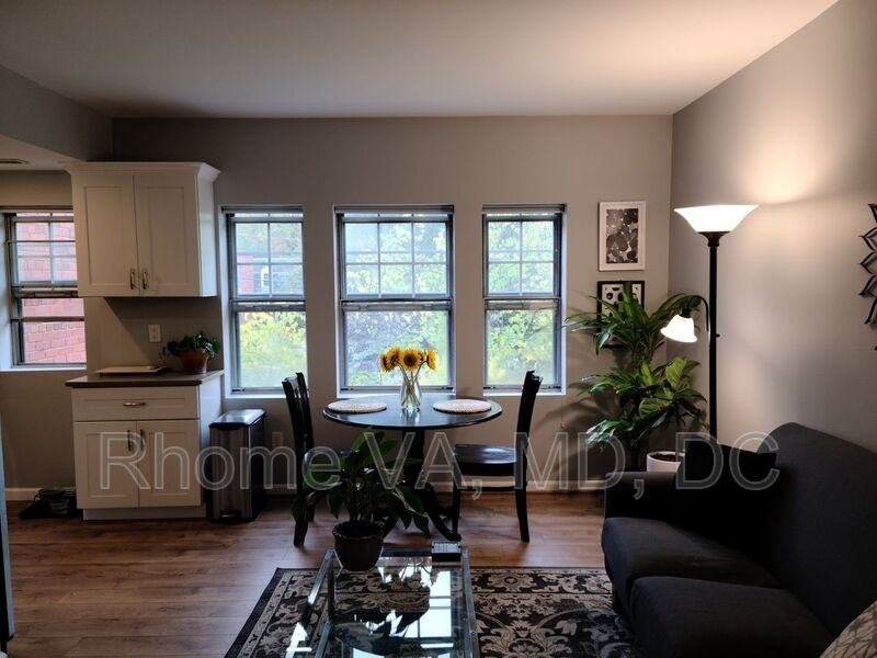 1720 N Queens Ln #3-170 - Photo 4 of 21