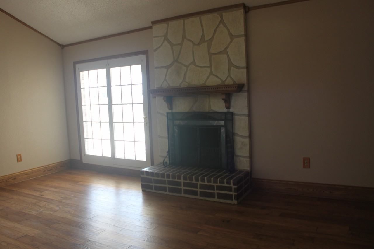 11072 Foutch Rd - Photo 2 of 50