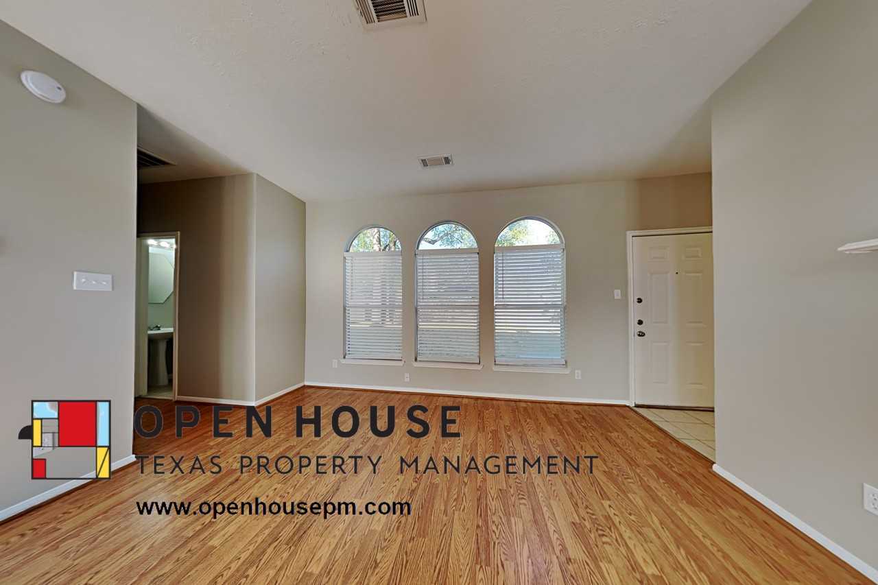 25806 Brickhill Dr - Photo 2 of 20