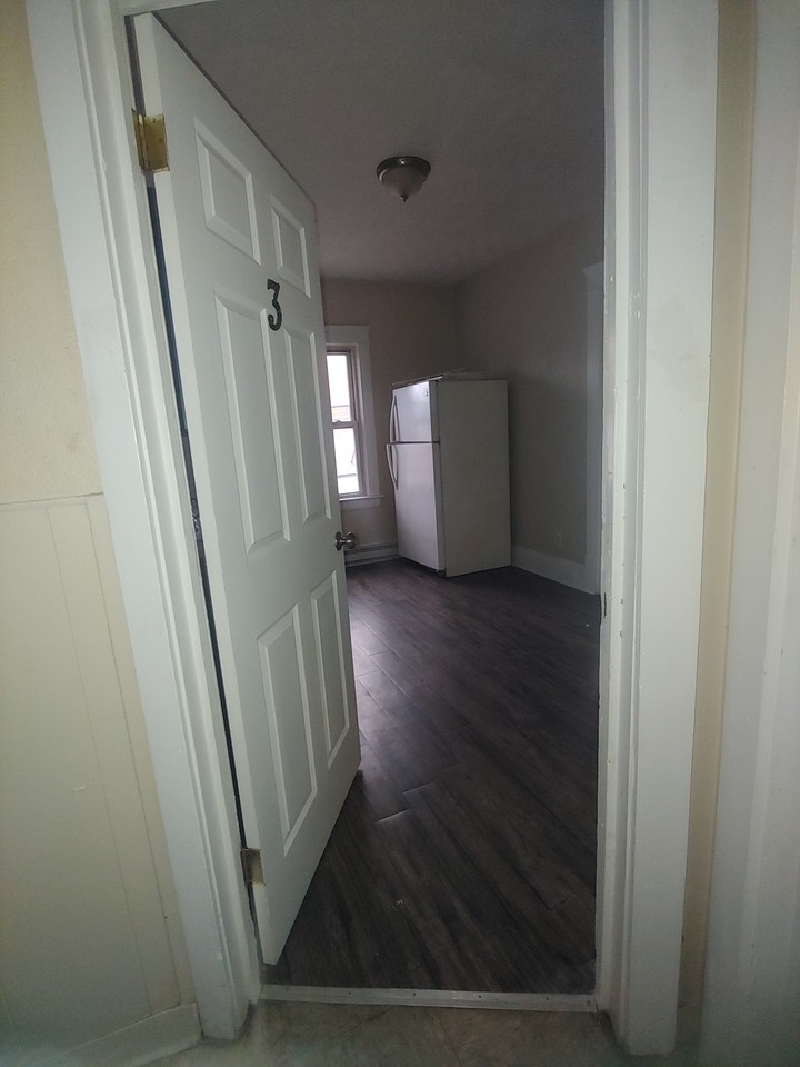 2198 W 105Th St - Photo 3 of 13