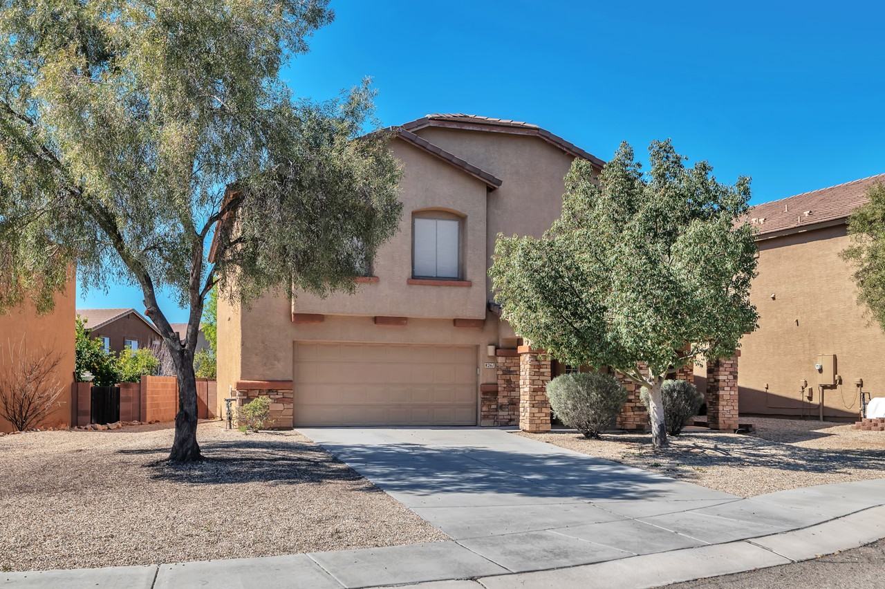 8261 North Converse Court