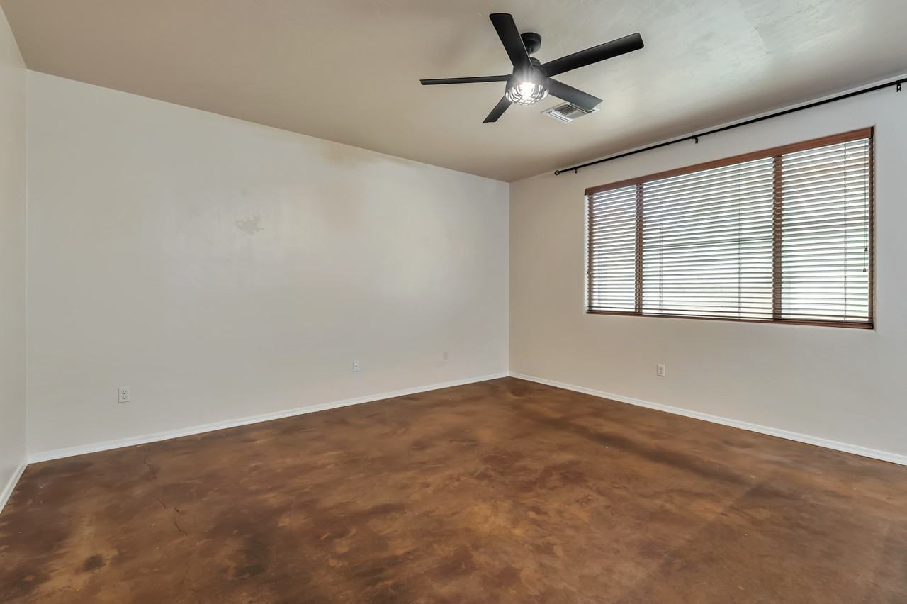 8261 North Converse Court - Photo 6 of 25